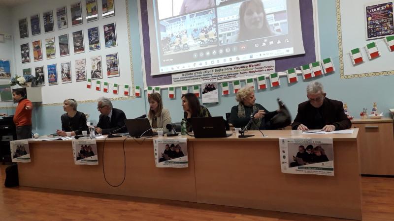 “Dove andremo a finire”. Apre a Roseto degli Abruzzi uno sportello di supporto digitale - Foto