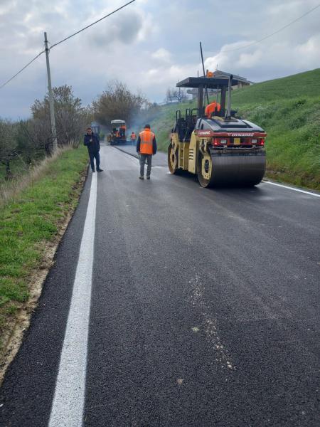 Iniziati i lavori lungo la strada provinciale 30 di Treciminiere tra Atri e Pineto - Foto