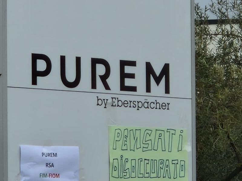 Purem di Castellalto, scioperano gli 80 lavoratori a rischio - Foto