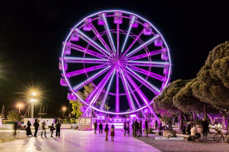 Giulianova. Ruota panoramica, si va verso l'accordo. Tornerà in piazza del Mare da maggio ad agosto - Foto