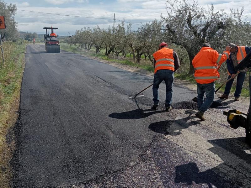 Lavori di ripavimentazione delle SSPP 18 e 18/B di Nepezzano - Foto