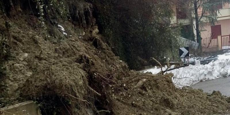 Bella Teramo: "consegnati i lavori per il consolidamento e il risanamento del territorio interessato dalla frana, in contrada Mezzanotte, a Teramo" - Foto