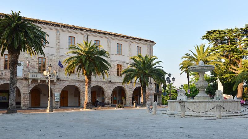 Corropoli. Dalla regione finanziamenti per le scuole e per il campo da calcio Francesco Nino Ricci - Foto