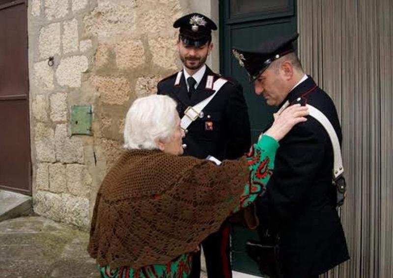 Roseto degli Abruzzi. Campagna di sensibilizzazione contro i furti alle persone anziane - Foto