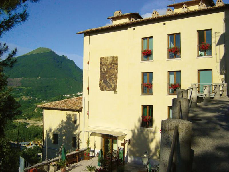 Civitella, l'odissea della casa di riposo: di nuovo a rischio gli stipendi - Foto