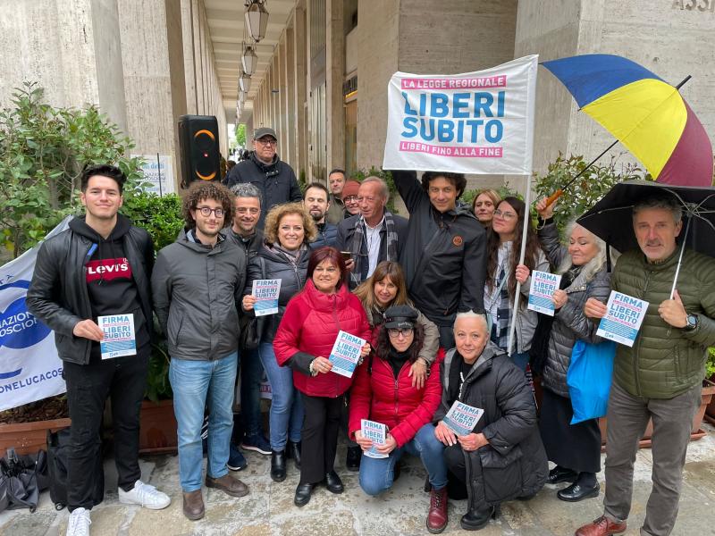 “Liberi subito”. La campagna per la legge sul fine vita entra nell’ultima settimana di raccolta - Foto