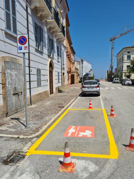 Mosciano Sant’Angelo. Installati sul territorio 9 “parcheggi rosa” - Foto