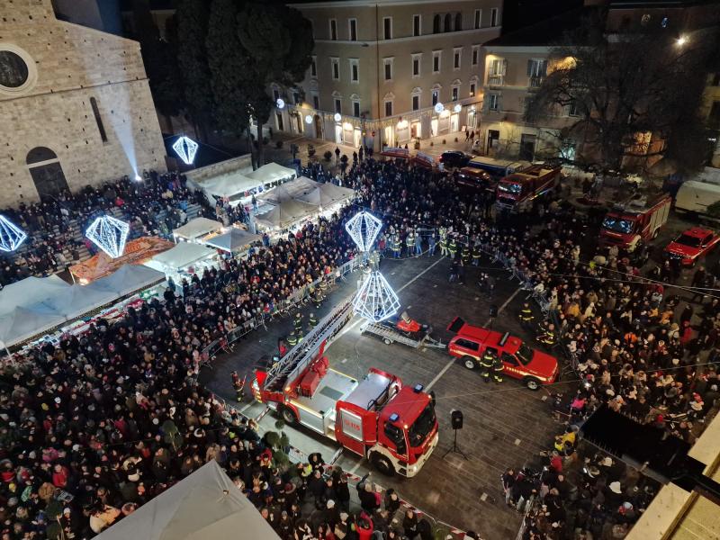 Teramo. Grande successo per la Befana dei Vigili del fuoco - VIDEO - Foto