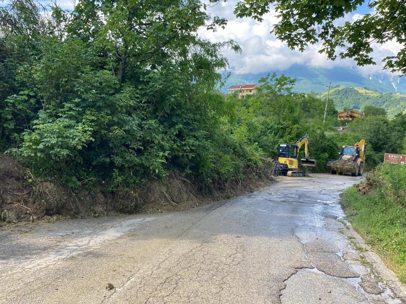 Maltempo: strade martoriate dall’enorme quantità di acqua piovuta - Foto