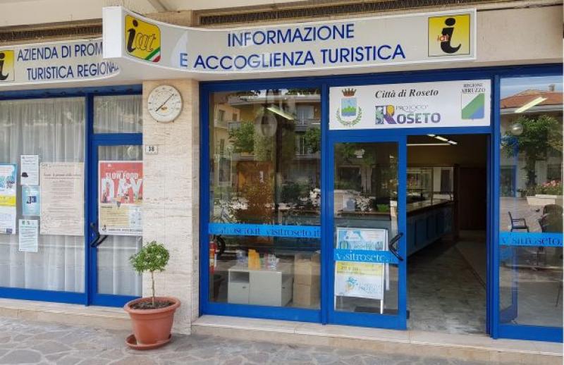 Pronto il bando per la gestione degli uffici IAT di Roseto - Foto