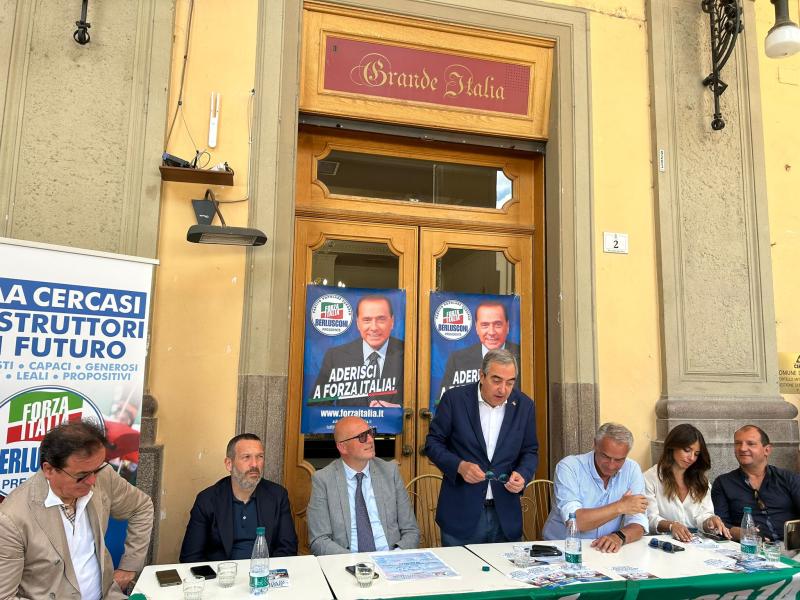 Gasparri a Teramo per la candidatura di Emiliano Di Matteo in regione - Foto