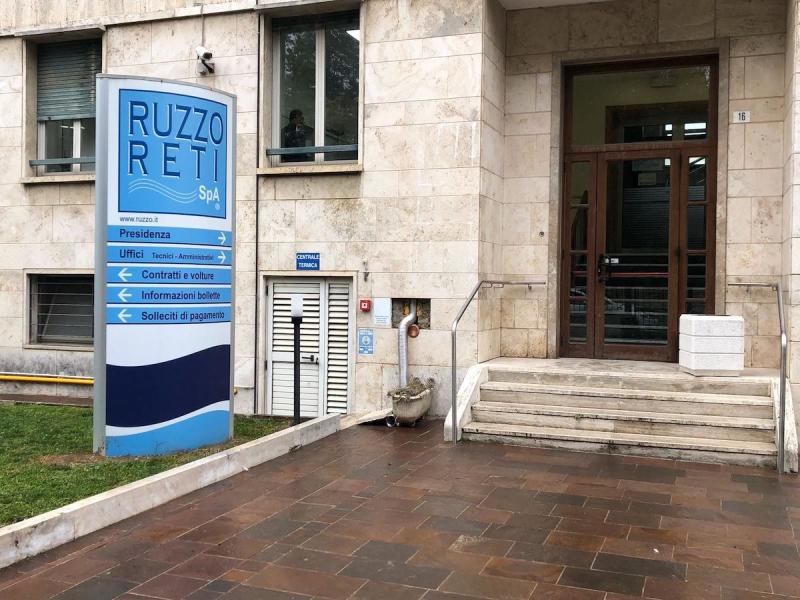 Bolletta scaduta, la Ruzzo Reti ti avvisa con un sms - Foto