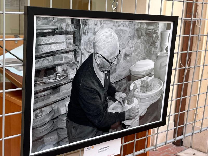 Una mostra fotografica per scoprire a fondo il paese di Castelli - Foto