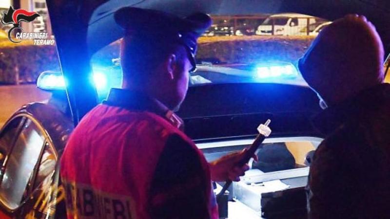 Martinsicuro. Tentano la truffa dello specchietto rotto ma vengono fermati dai carabinieri - Foto