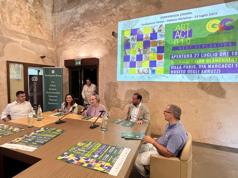 Teramo. Presentato Art in Act, il concorso tutto dedicato alla ceramica - Foto