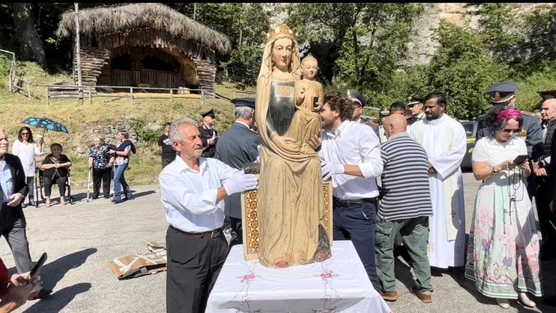 La "Madonna in trono col bambino" è stata restituita alla comunità di Cerqueto - Foto