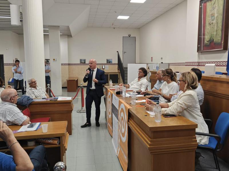 Camillo D'Angelo: "Sull'interramento della ferrovia adriatica passerà il treno che porta al futuro" - Foto