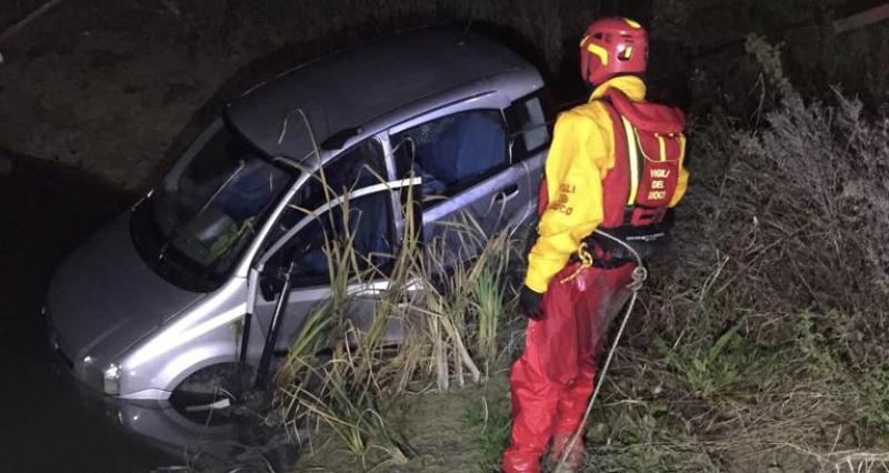 Notaresco. Ripescata un’auto dal lago artificiale di Capracchia - Foto