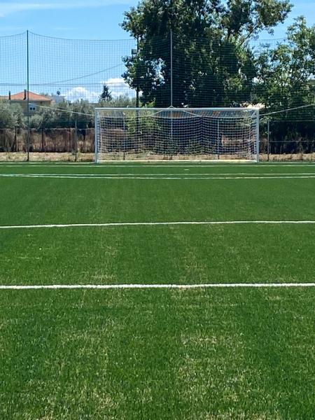 Nuovo manto sintetico e recinzione al campo sportivo comunale di Scerne di Pineto - Foto