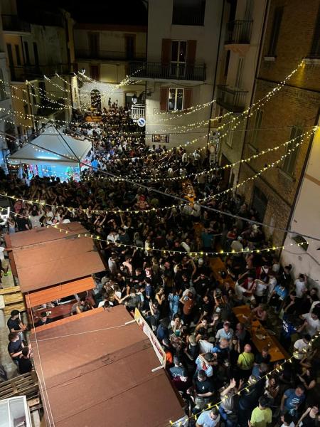 Torano Nuovo: successo di numeri e presenze per la 52^ Sagra del vino, della salsiccia, dei maccheroni e del formaggio fritto - Foto