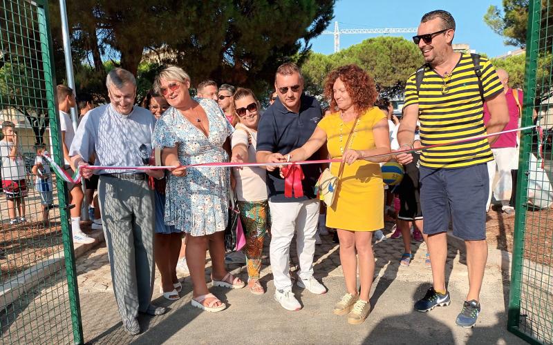 Silvi. Inaugurato Il campo sportivo polivalente in piazza Colatriani - Foto