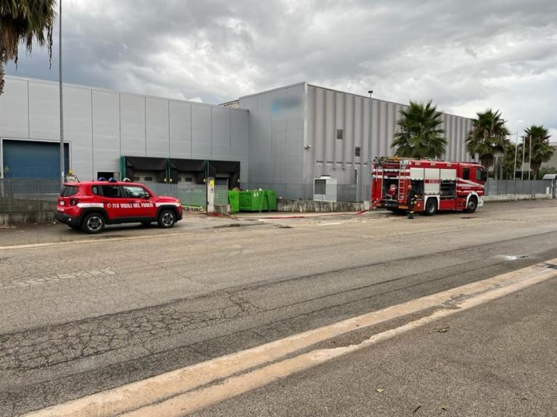 Notaresco. Incendio in un’azienda nella zona industriale - Foto