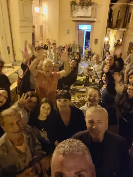 Momenti di condivisione ieri nel centro storico di Sant’Omero per esaltare il borgo - Foto