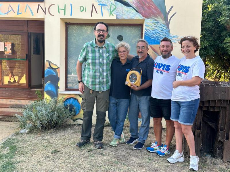 L'Avis dona un defibrillatore alla Riserva dei Calanchi di Atri - Foto