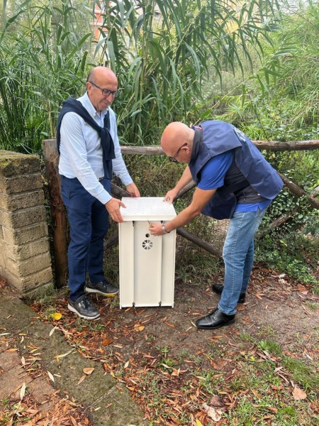 Installate due trappole per ratti sul laghetto del parco fluviale - Foto