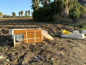 A Colonnella una discarica a cielo aperto lungo via Fonte Armata - Anteprima Youtube