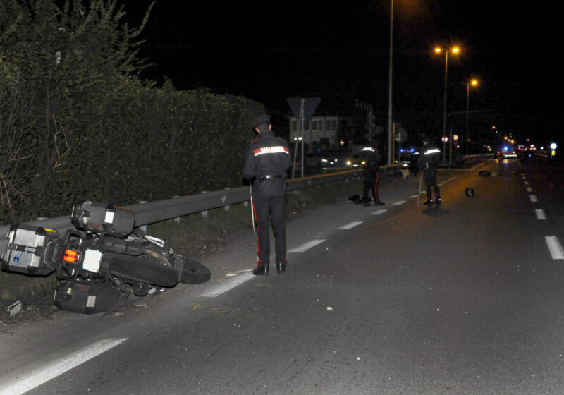 Si schianta con la moto appena finito il turno di lavoro: non ce la fa Leonardo, 26enne di Alba Adriatica - Foto