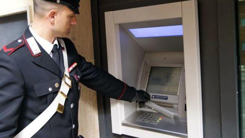 Il Comando dei Carabinieri di Teramo mette in guardia sul "Cash Trapping" - Foto