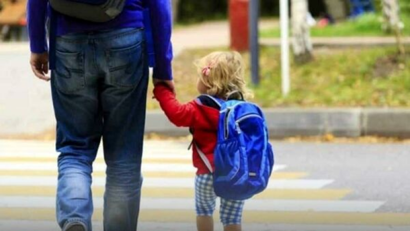 Aperto un fascicolo in procura per il caso del bambino uscito da solo dall'asilo nido - Foto