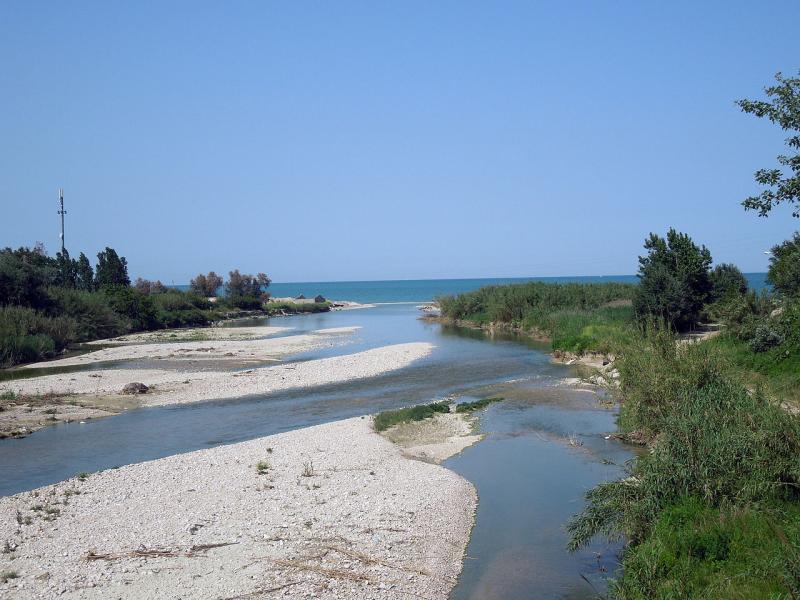 Giulianova. Iniziati oggi i lavori sull'argine del Fiume Tordino - Foto