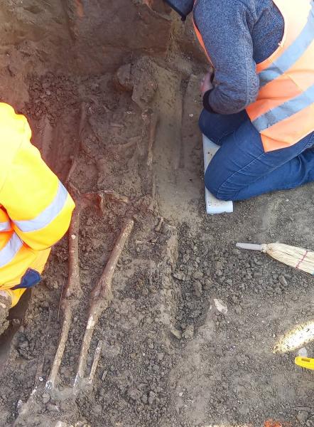 Martinsicuro. Rinvenuta tomba di epoca romana in via Umbria - Foto