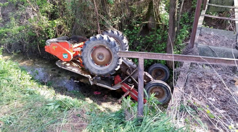 32enne muore schiacciato dal suo trattore - Foto