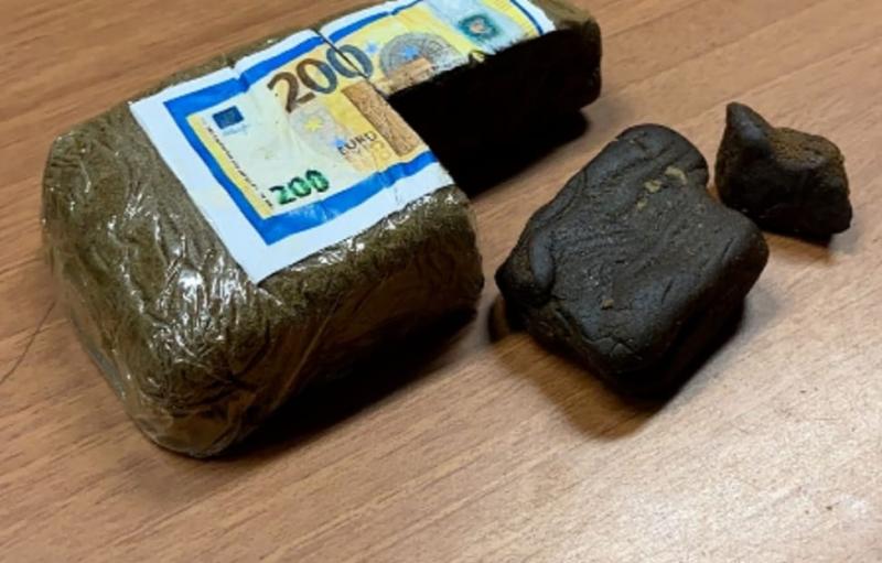 Arrestato un 40enne teramano per spaccio: trovati 60 g di hashish - Foto