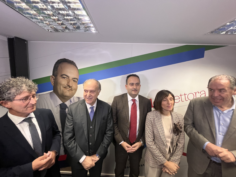 Dodo Di Sabatino inaugura la sede e annuncia la candidatura con l'UDC per le regionali abruzzesi - Foto