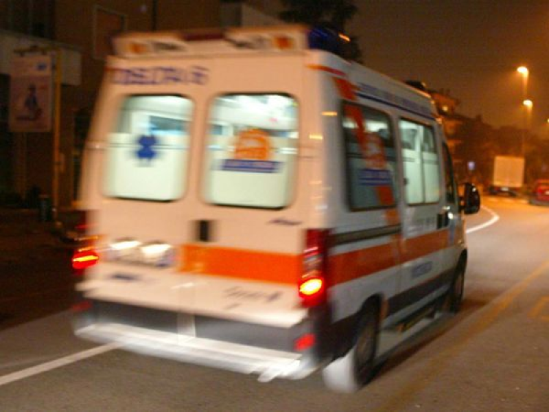 Incidente frontale a Canzano: due persone ferite e il tratto di strada chiusa - Foto