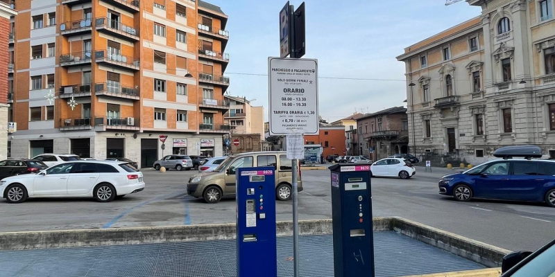 Corona: “D’Alberto non riesce a risolvere la caotica questione parcheggi” - Foto