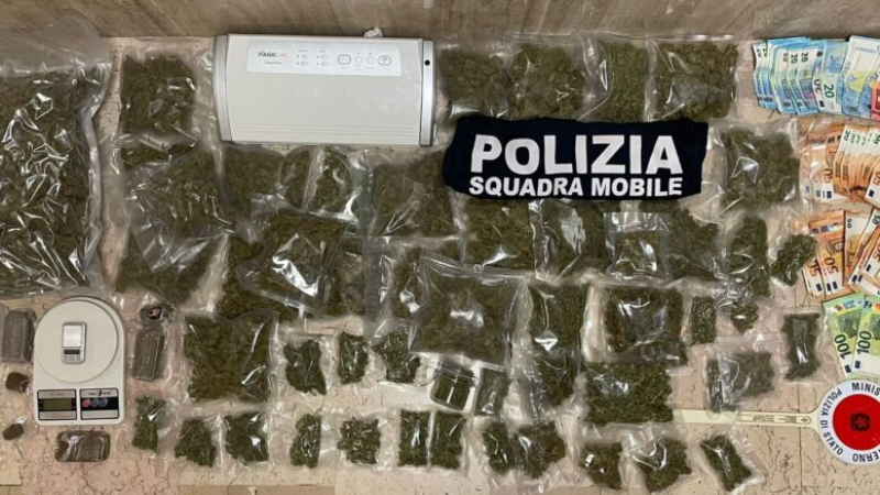 Quasi 3 chili di droga nascosta in casa: arrestato un 31enne di Pescara - Foto