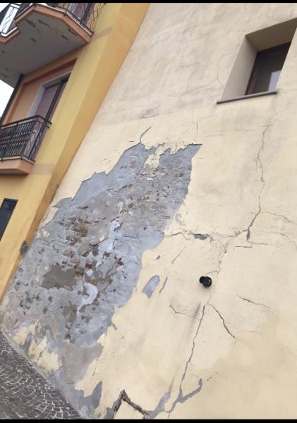 Silvi. “L’amministrazione vuole installare bagni pubblici nella palazzina degli orrori” - Foto