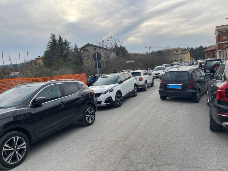 L'Aquila: cittadini esasperati dagli ingorghi di via Lanciano promettono proteste - Foto