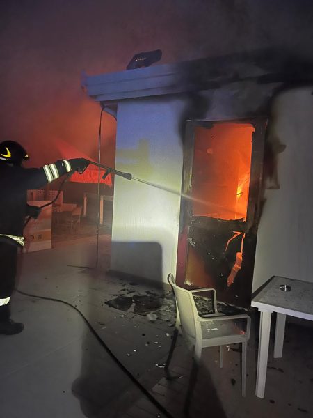 Tortoreto. A fuoco lo stabilimento Magnolia Dry: le fiamme divampano nel locale braceria - Foto