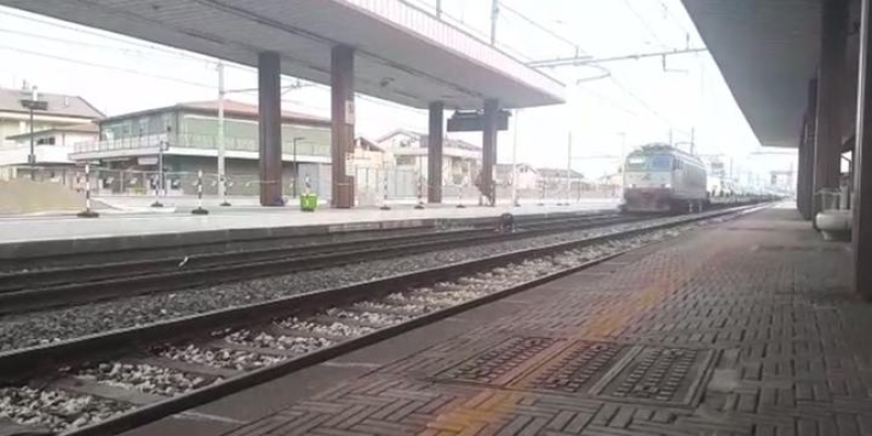 Madre e figlia morte investite da un treno a Montesilvano: domani i funerali - Foto