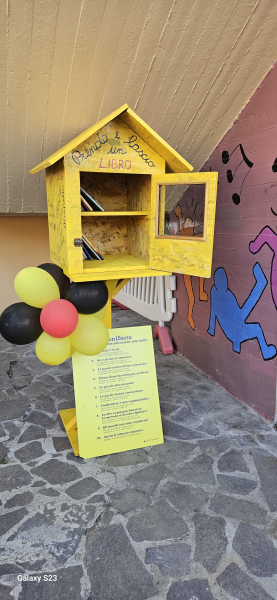 Villa Lempa, i bambini donano una casetta per lo scambio libri alla comunità - Foto