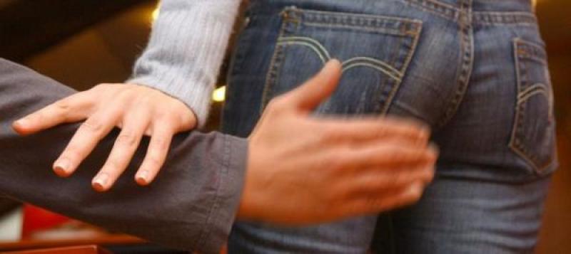 Aveva palpeggiato una studentessa alla stazione di Giulianova. Condannato a 2 anni un 60enne - Foto