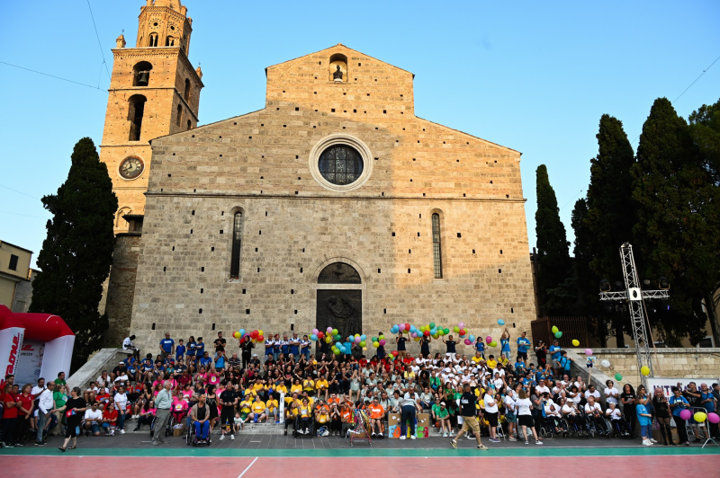 Grande partecipazione in piazza Martiri per la 14esima edizione di Giochi senza Barriere - Foto