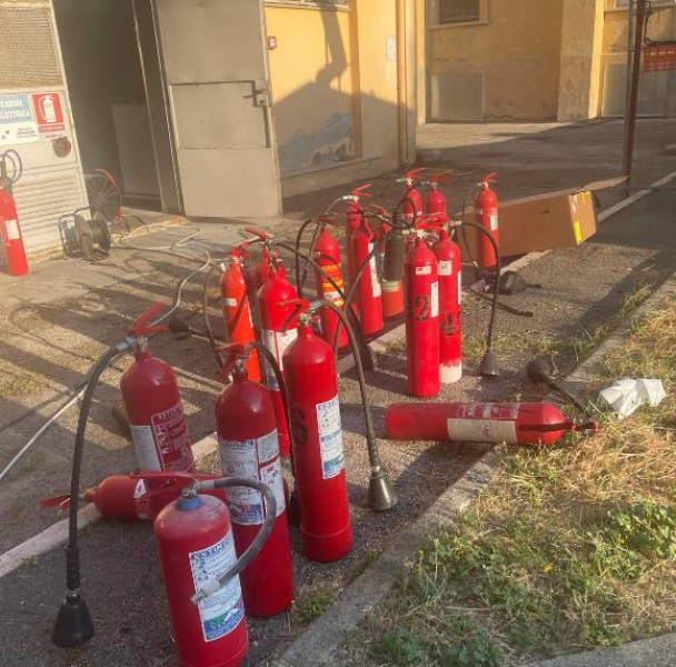 Principio di incendio presso una cabina dell'ospedale di Pescara: intervenuti i Vigili del Fuoco - Foto