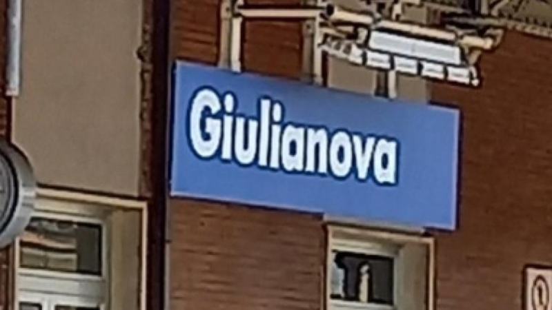 Teramo. Ritrovato il 14enne scomparso: era alla stazione ferroviaria di Giulianova - Foto